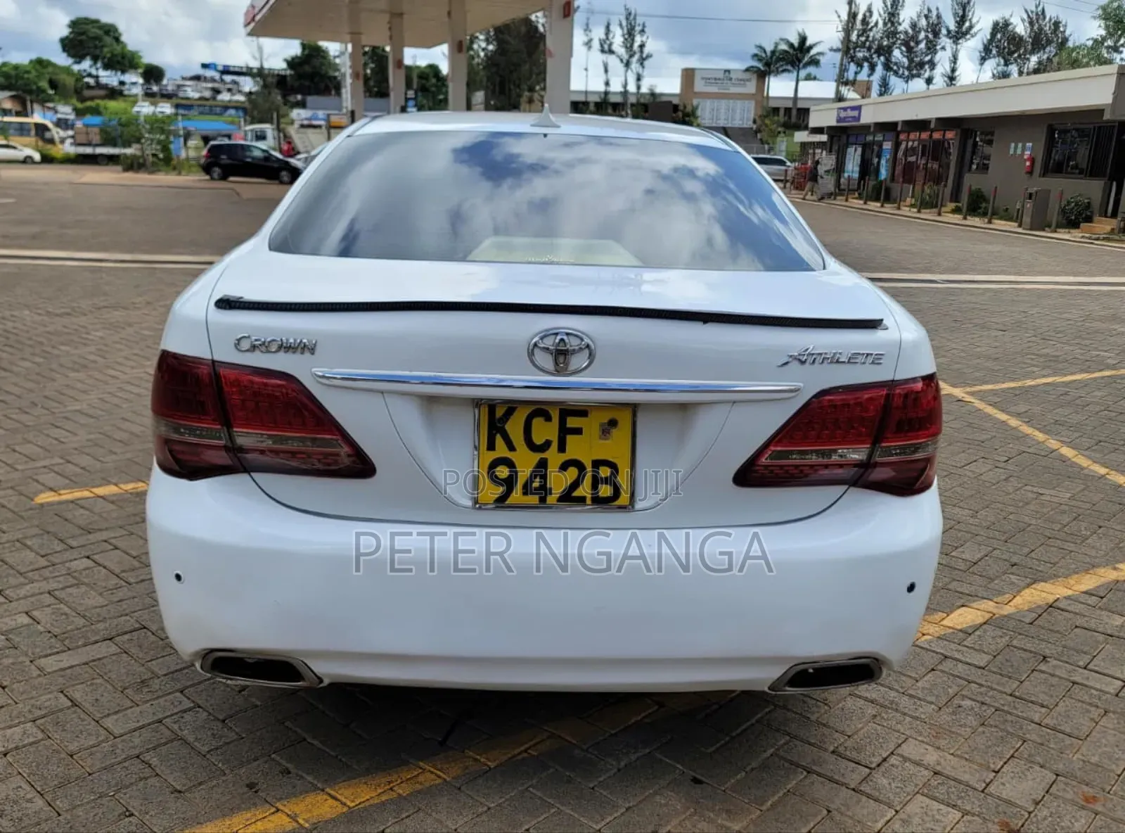 Toyota Crown 2009 White