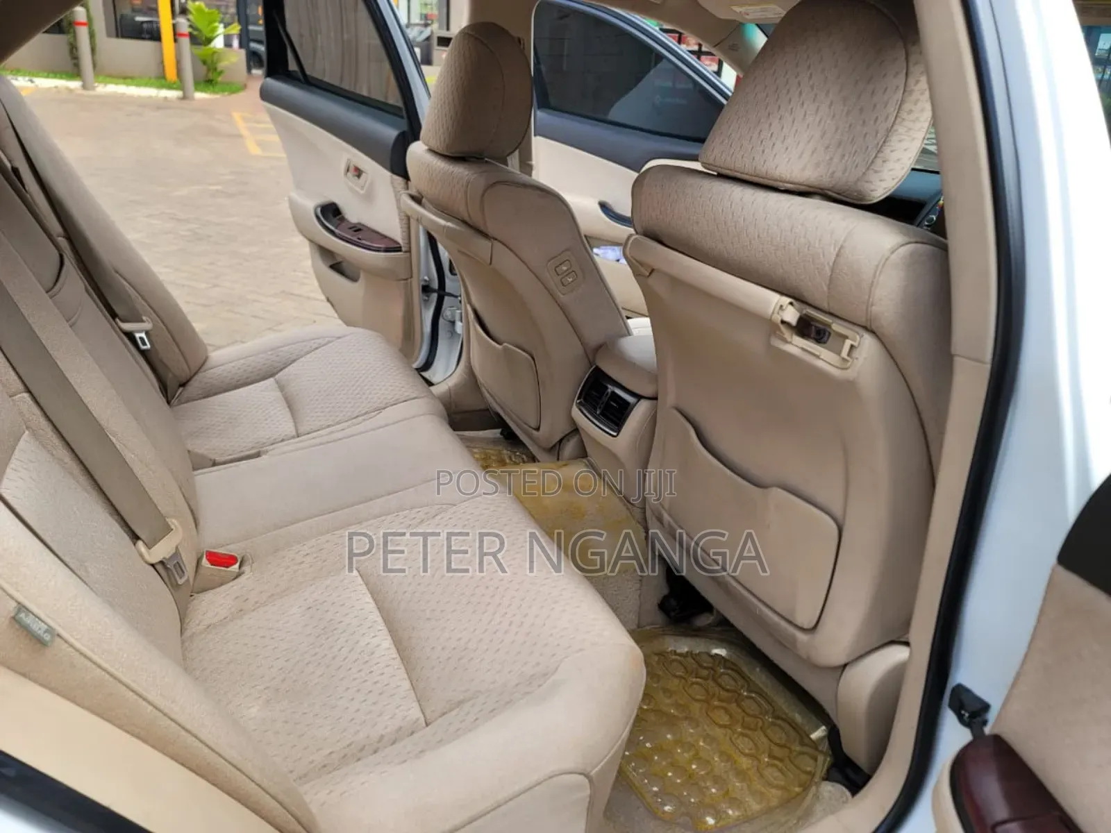 Toyota Crown 2009 White