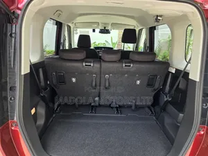 Toyota Roomy 1.0 AWD 2020 Maroon