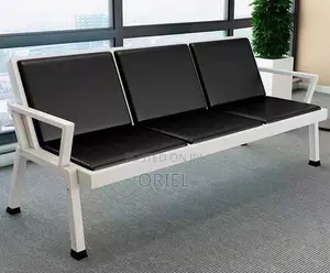 Waiting Bench:- 3-Link Steel Frame Waiting Bench