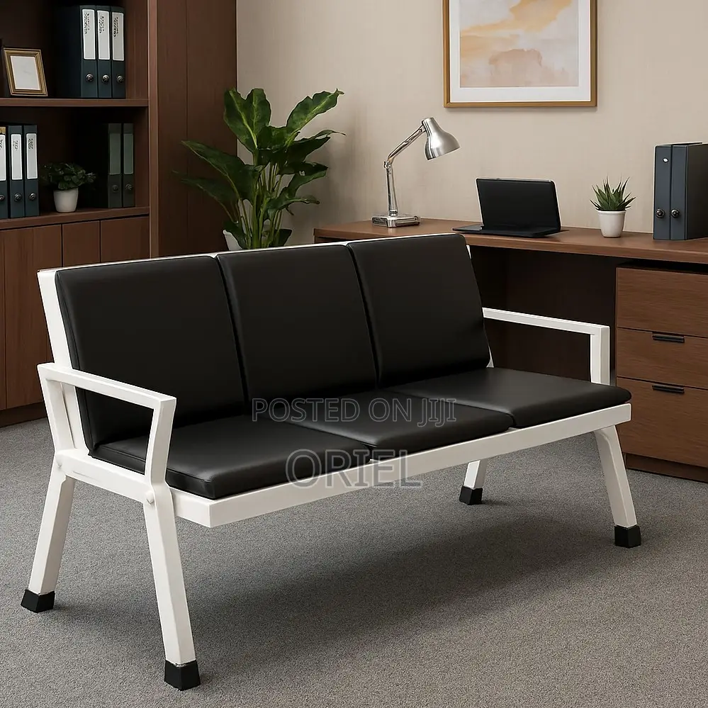 Waiting Bench:- 3-Link Steel Frame Waiting Bench