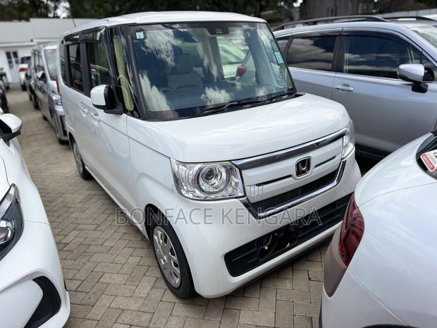 Honda N-Box 660 FWD 2018 White