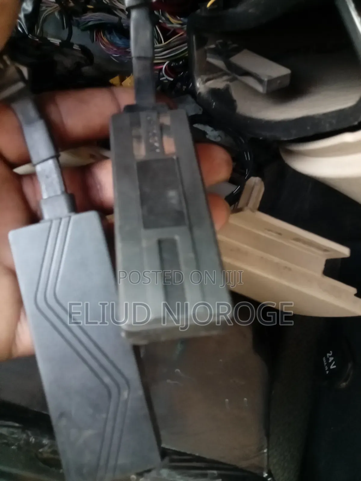 GPS/GPRS Tracking Installation