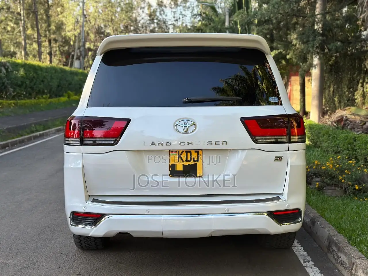 Toyota Land Cruiser 4.6 V8 ZX 2015 White