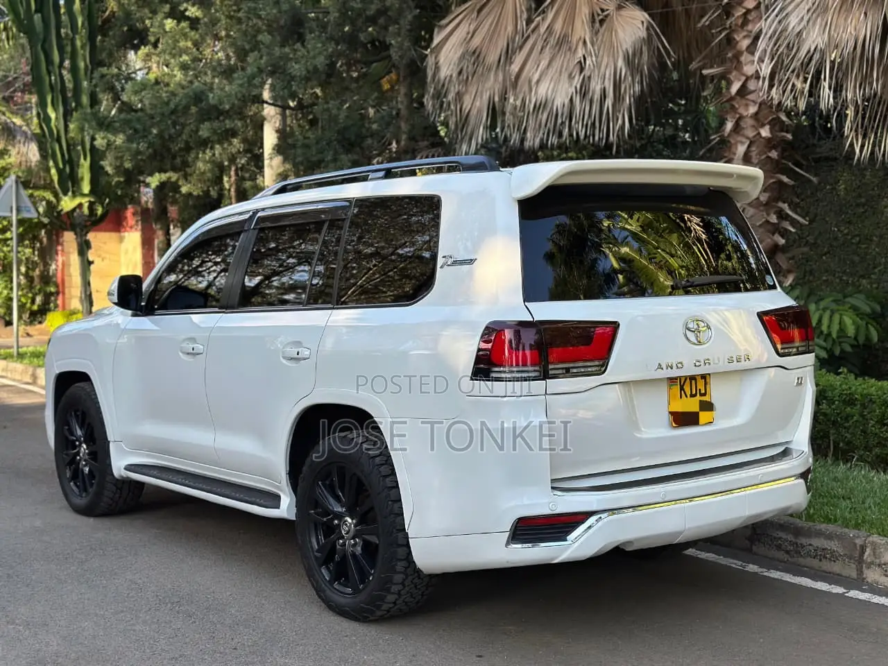 Toyota Land Cruiser 4.6 V8 ZX 2015 White