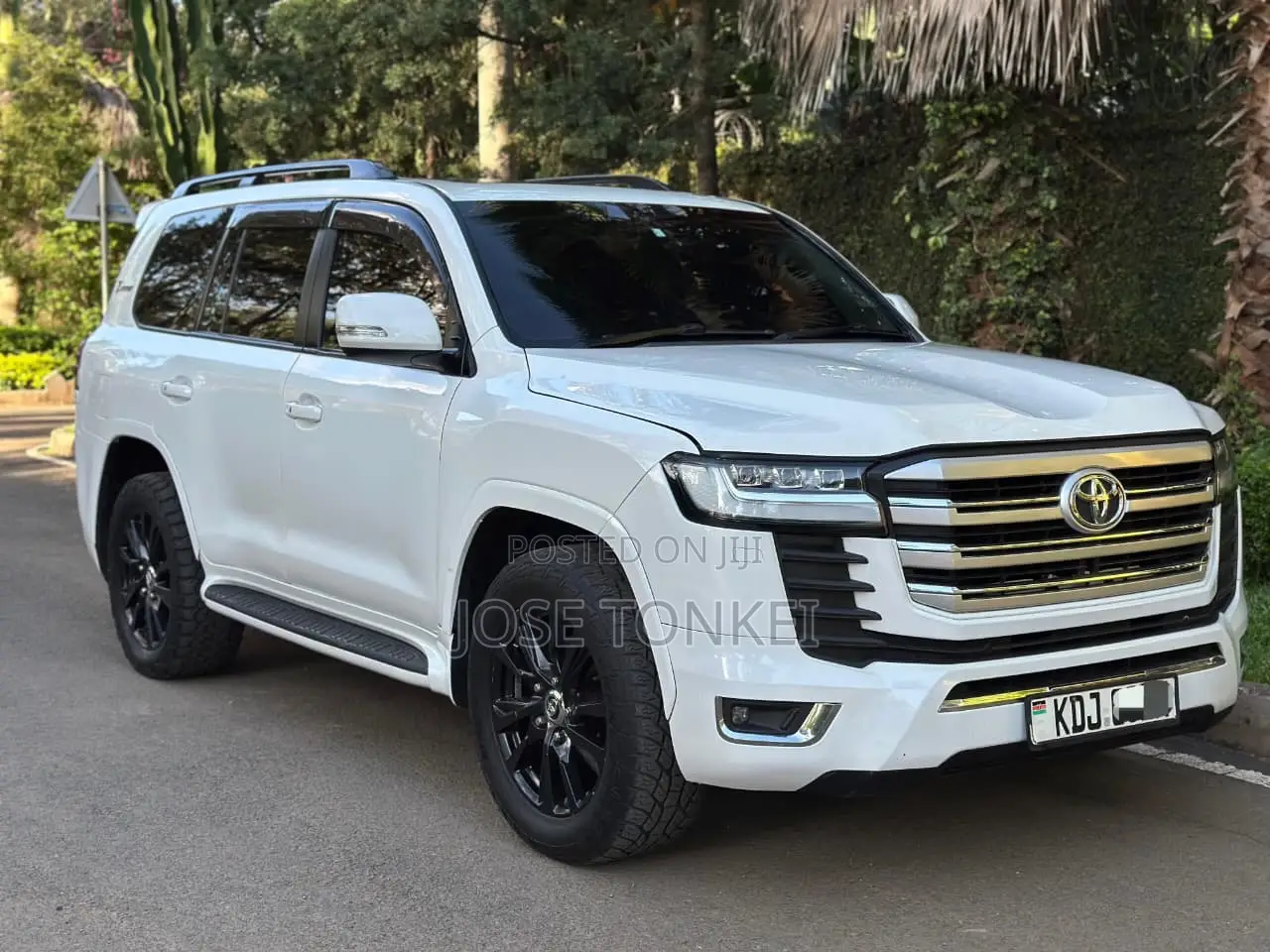 Toyota Land Cruiser 4.6 V8 ZX 2015 White