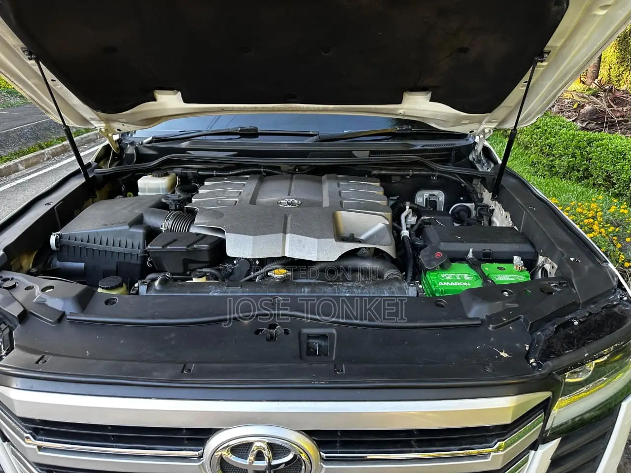 Toyota Land Cruiser 4.6 V8 ZX 2015 White