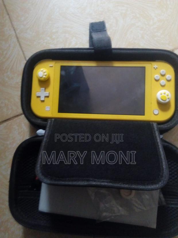 Nintendo Switch Lite