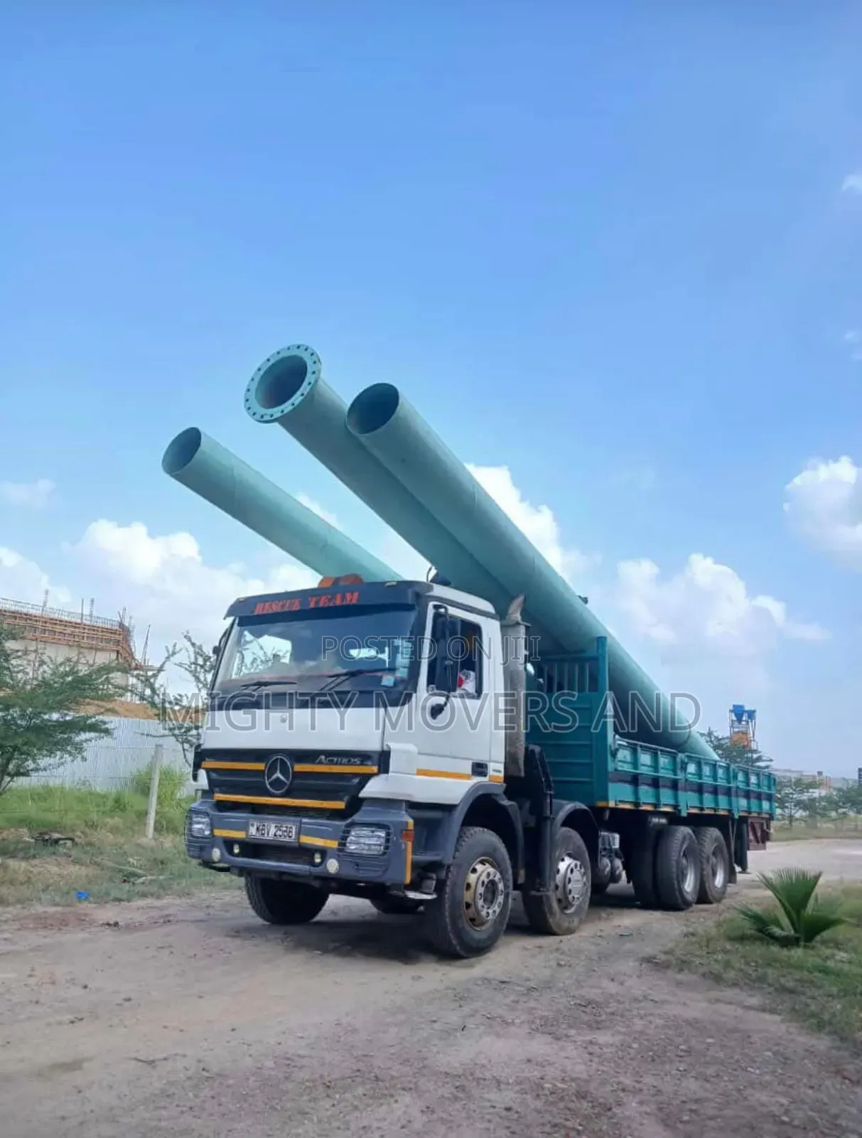 Lorries/Mguu Kumi for Load Delivery Are Available for Transport