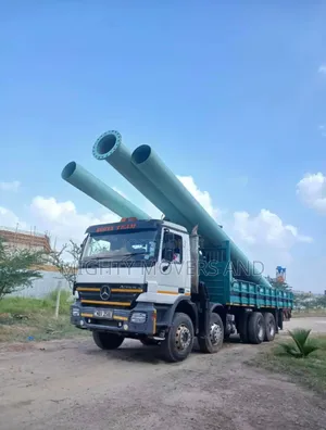 Lorries/Mguu Kumi for Load Delivery Are Available for Transport