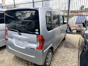 Daihatsu Tanto 2019 Silver