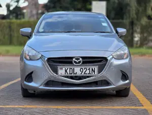 Mazda Demio 2016 Silver