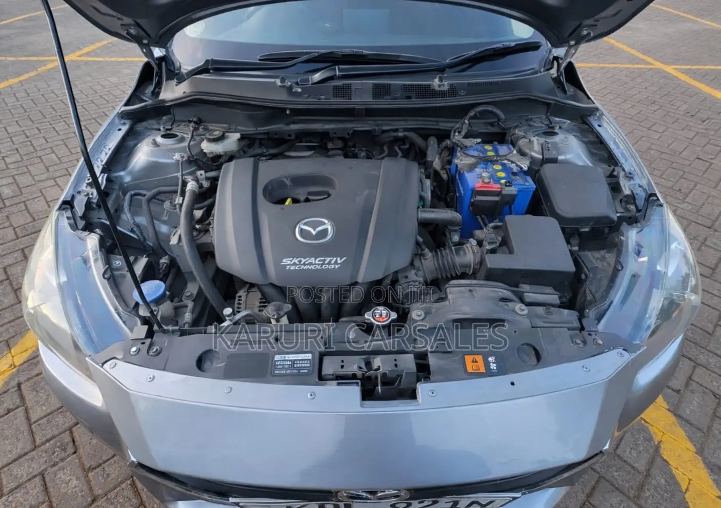 Mazda Demio 2016 Silver