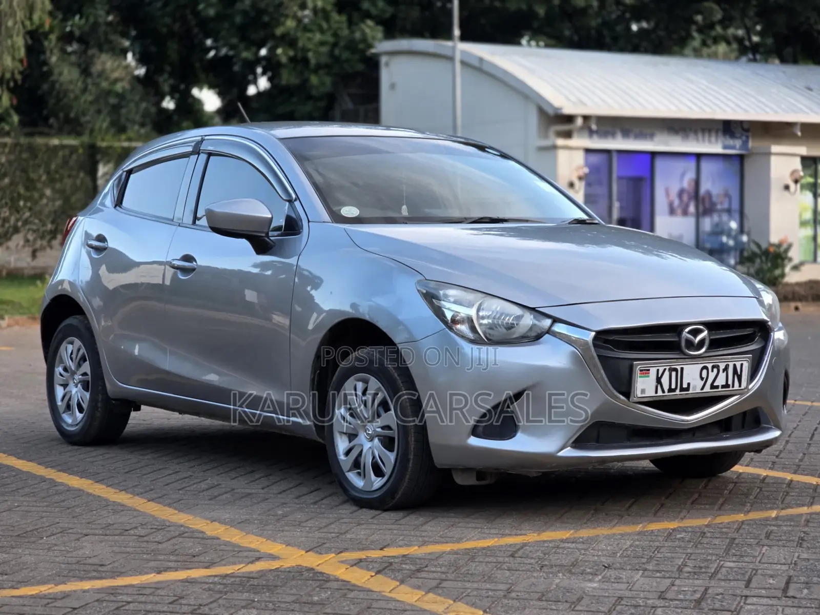 Mazda Demio 2016 Silver