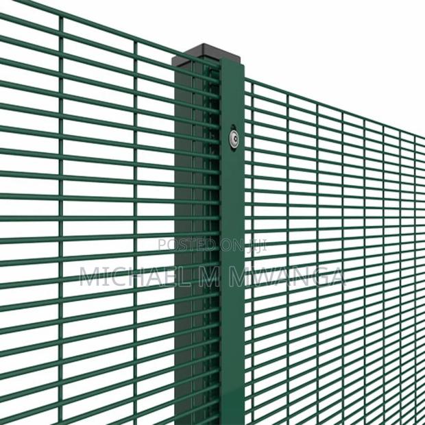Impact Resistant Galvanized Clear View Anti Climb Fence