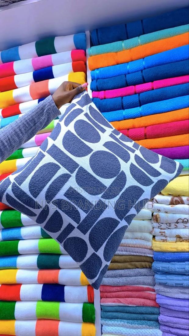 Crescent Cushion Covers*
Size: *45*45cms - thumbnail 3