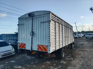 Isuzu FRR Lorry