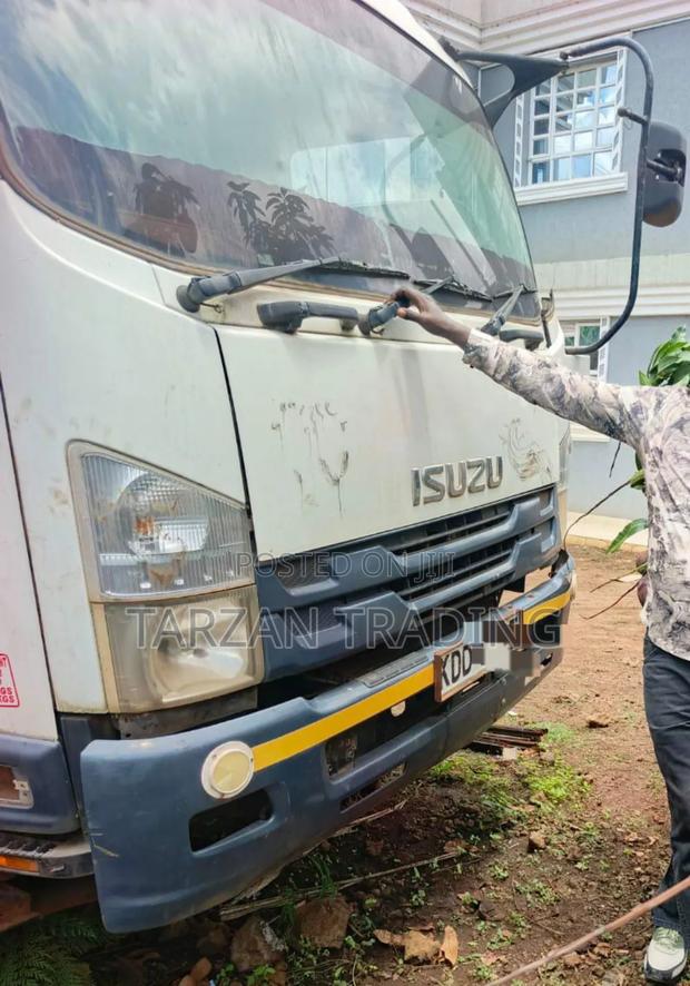 Isuzu FTR 90 No Engine and Gearbox - thumbnail 2
