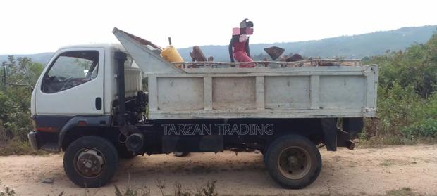 Mitsubishi Fh Tipper Intact Kar