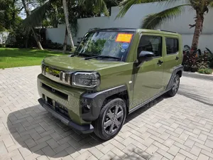 Daihatsu Tanto 660 AWD 2017 Green