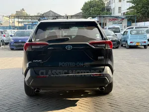 Toyota RAV4 Hybrid 2020 Black