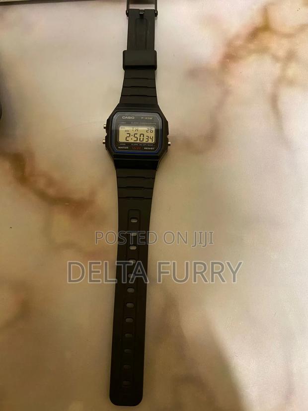 Casio F-91w - thumbnail 2
