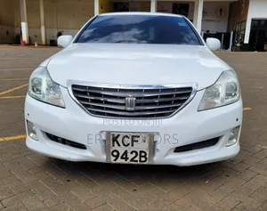 Toyota Crown 2009 White