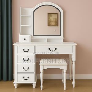 Vanity Set : Beautiful, Classic White Vanity Set - thumbnail 2