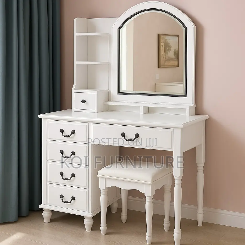 Vanity Set : Beautiful, Classic White Vanity Set
