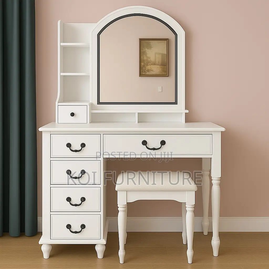 Vanity Set : Beautiful, Classic White Vanity Set