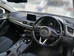 Mazda Axela 2018 White