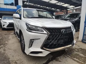 Lexus LX 570 AWD 2020 White