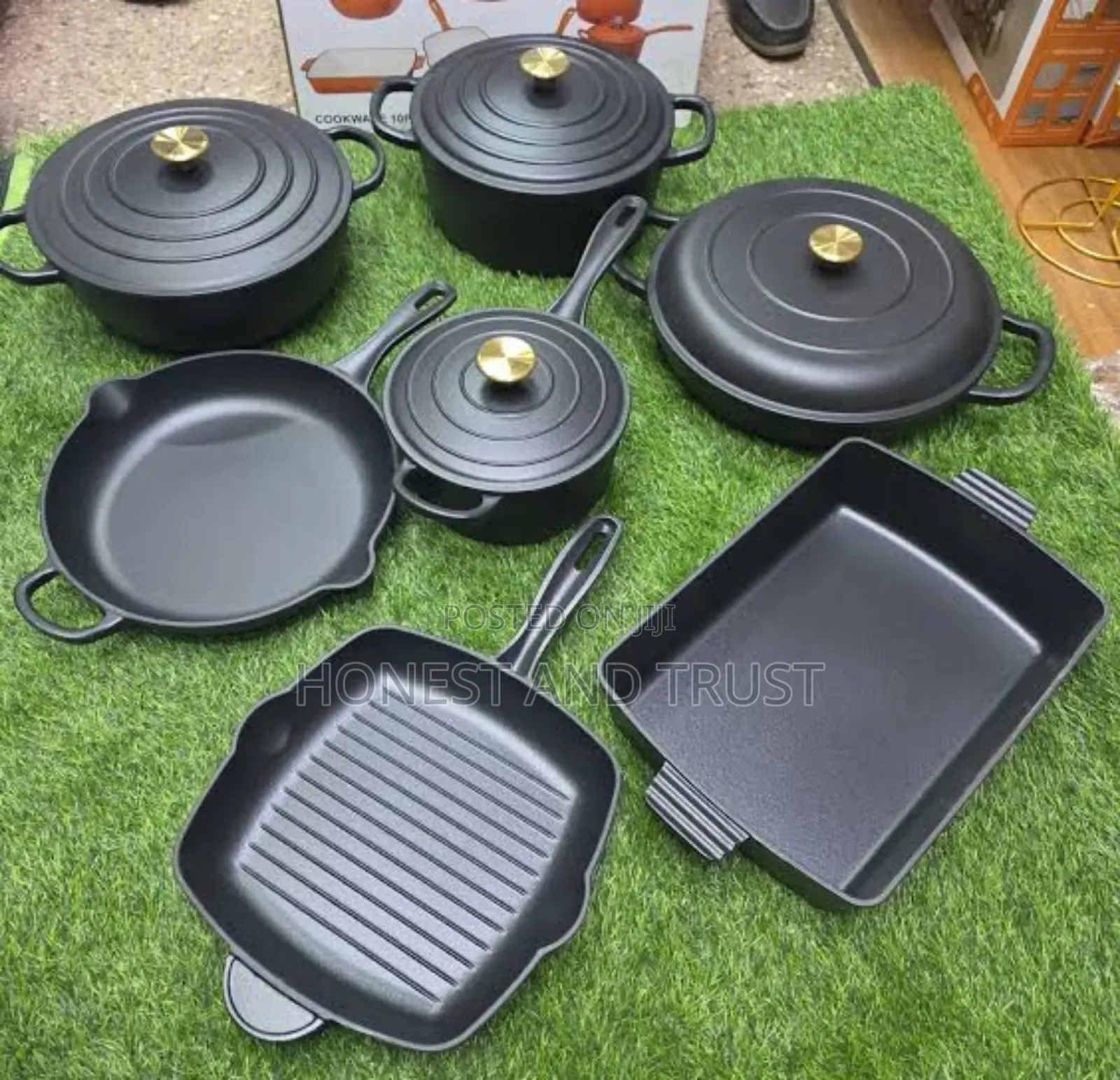 The Cast Iron Cooking Pot - Enamel Multi-Purpose Pot