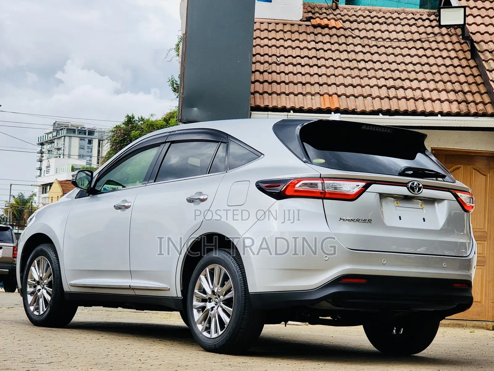 Toyota Harrier 2.0 2019 Silver