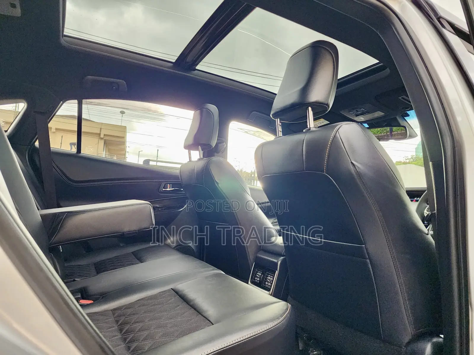 Toyota Harrier 2.0 2019 Silver