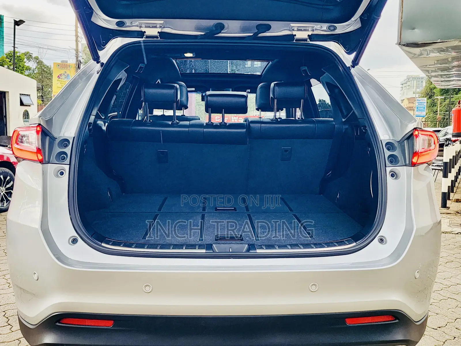 Toyota Harrier 2.0 2019 Silver