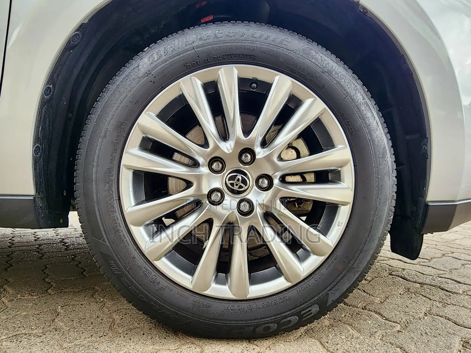 Toyota Harrier 2.0 2019 Silver