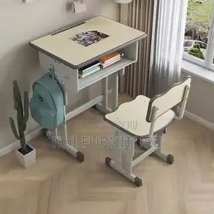 Kids Furniture : Adjustable Kids Desk and Chair Set