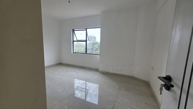 4bdrm Duplex in Spring Valley for rent - thumbnail 2