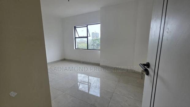 4bdrm Duplex in Spring Valley for rent - thumbnail 3