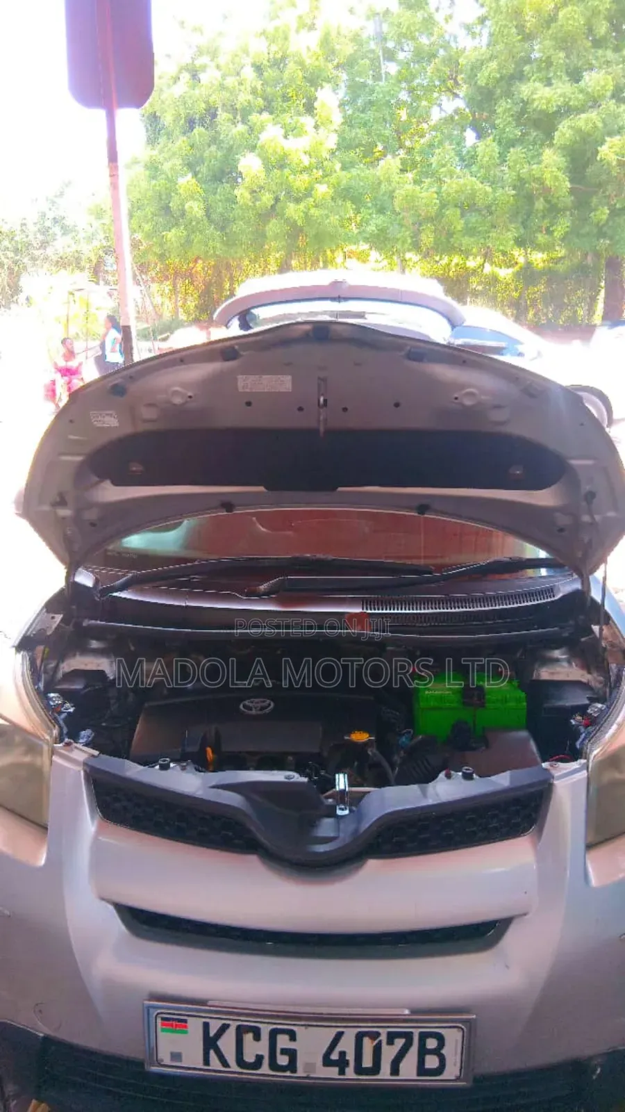 Toyota IST 2012 Silver