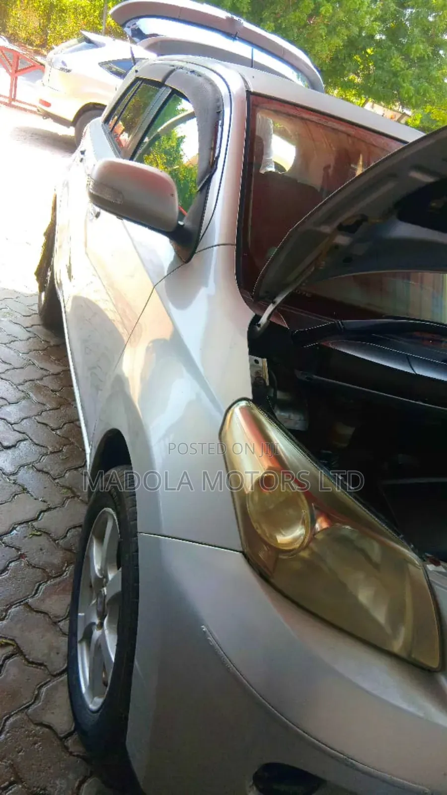 Toyota IST 2012 Silver