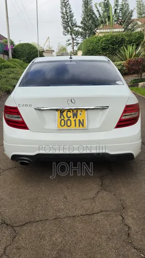 Mercedes-Benz C200 2012 White