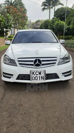 Mercedes-Benz C200 2012 White