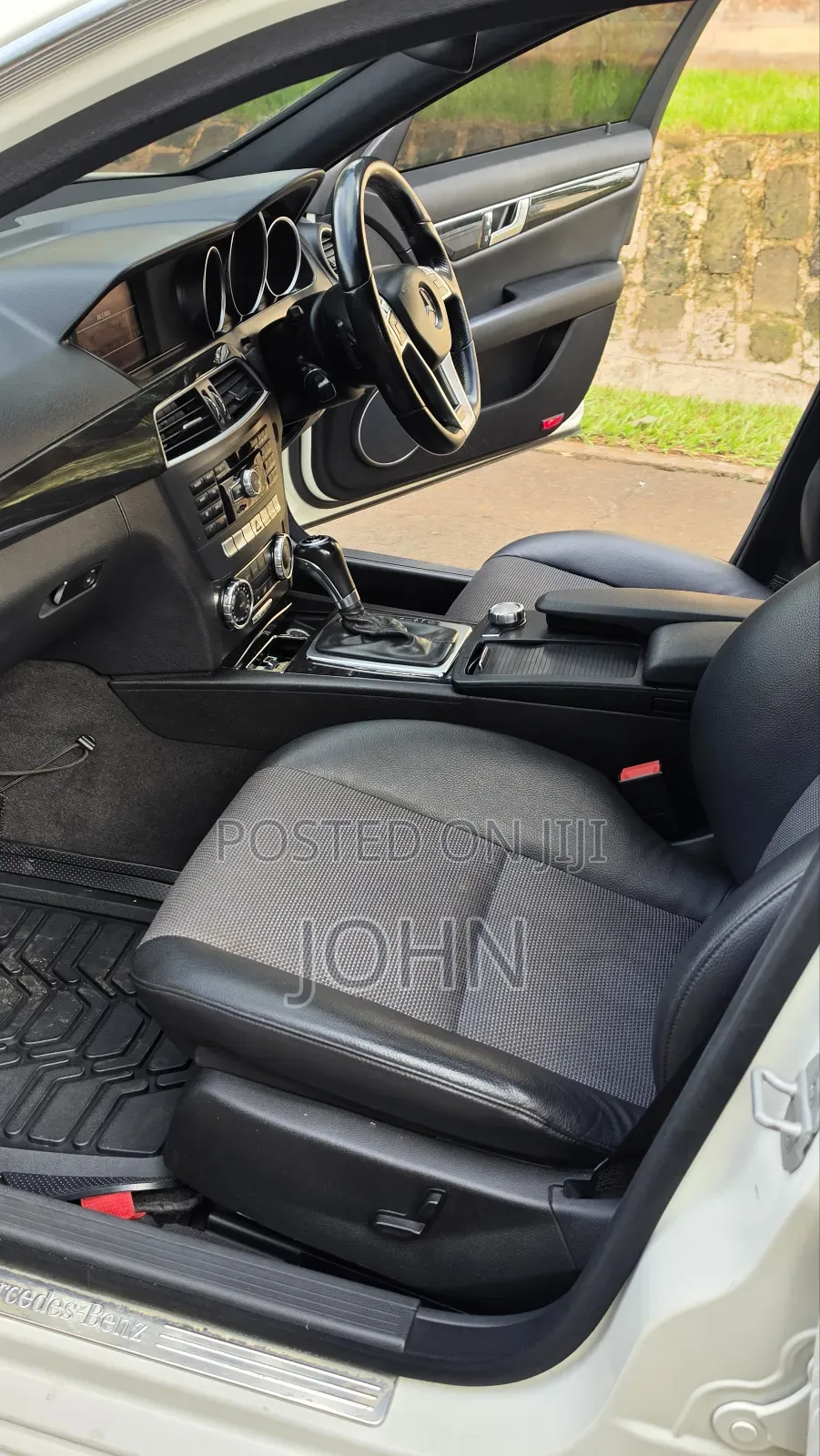Mercedes-Benz C200 2012 White