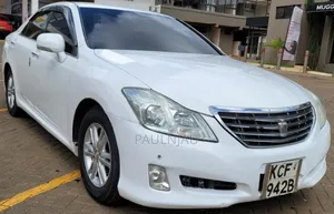 Toyota Crown 2009 White