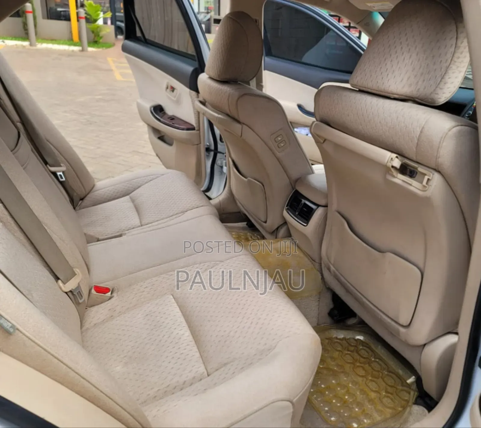 Toyota Crown 2009 White