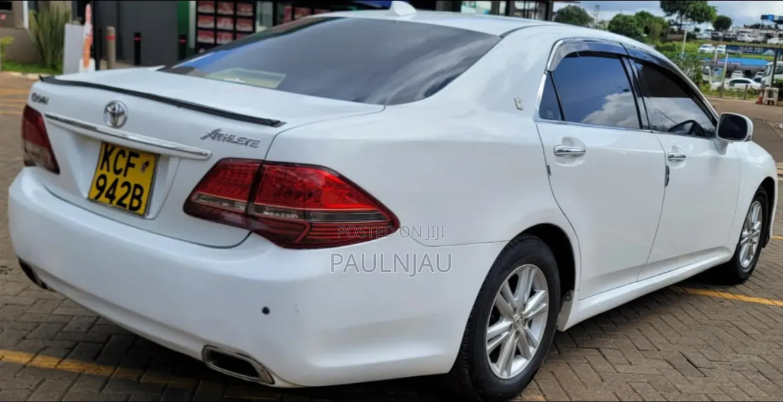 Toyota Crown 2009 White