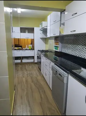 4bdrm Maisonette in Phenom Estate for sale