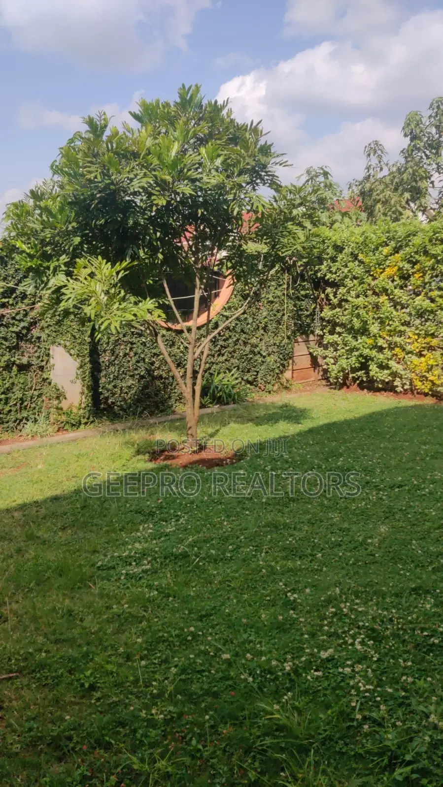 4bdrm Maisonette in Phenom Estate for sale